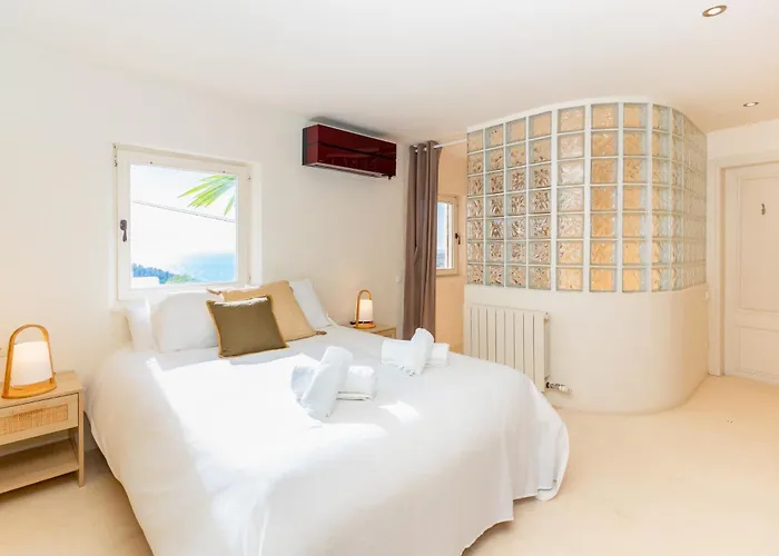 Stunning Ibizenca With Private Pool In 别墅