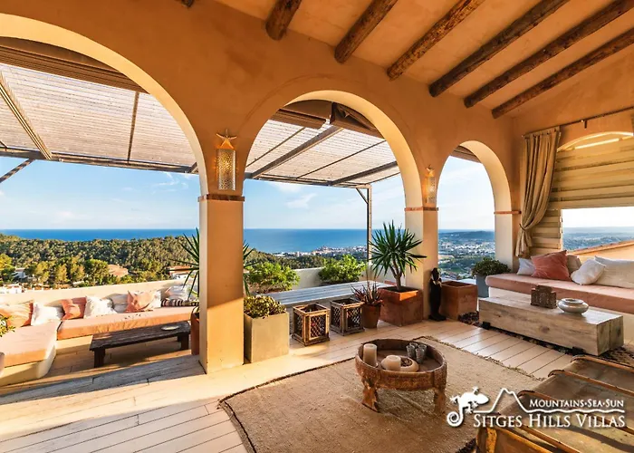 Villa Stunning Ibizenca With Private Pool In