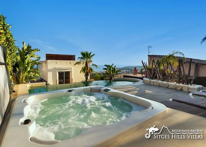 Stunning Ibizenca With Private Pool In * 锡切斯