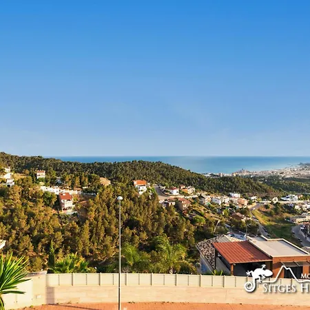 Stunning Ibizenca With Private Pool In Villa Sitges