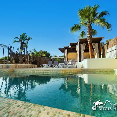 Stunning Ibizenca With Private Pool In * Сиджес