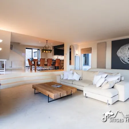 Villa Stunning Ibizenca With Private Pool In Sitges